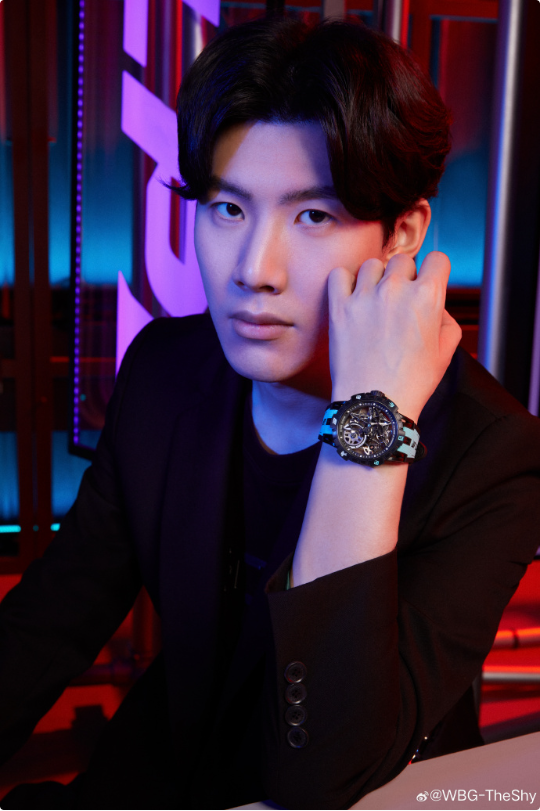 的凌空抽射 的凌空抽射